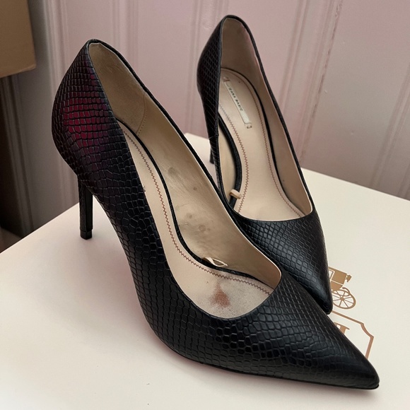 Black snake style vegan leather pumps - Picture 1 of 1